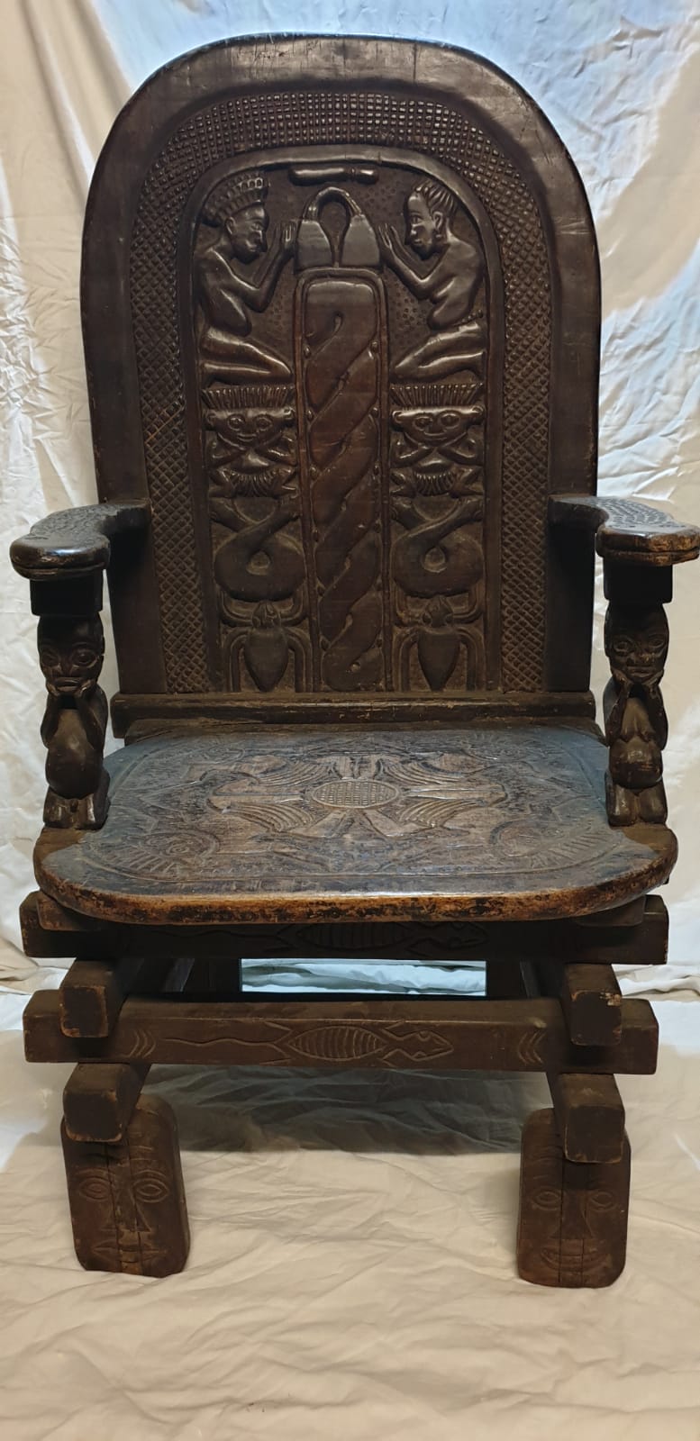 RARE TRONE DU CHEF BAMILEKE ( Ouest Cameroun)