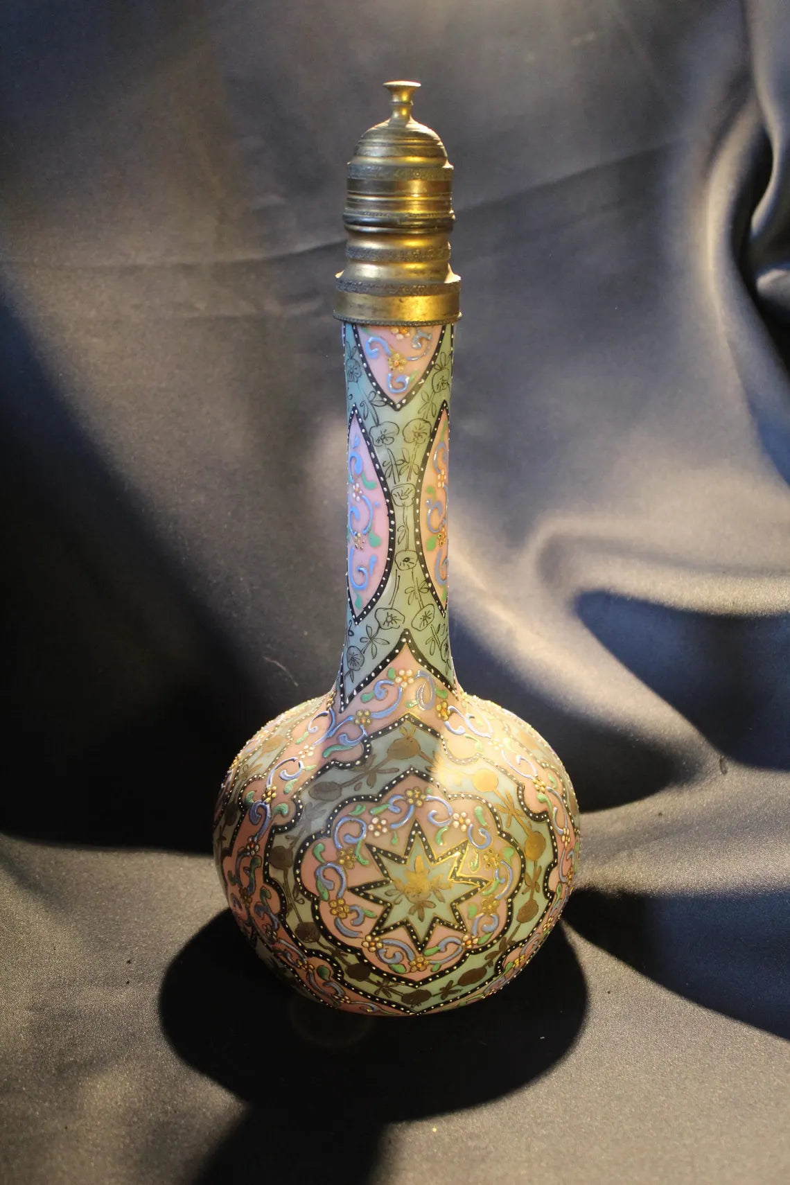 THOMAS WEBB, BUILBOUS VASE
