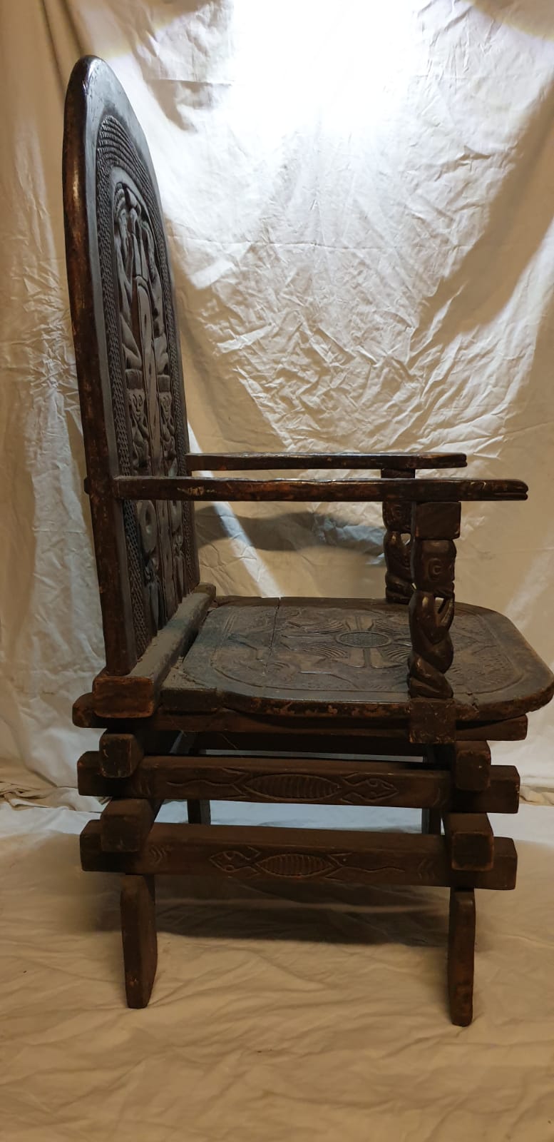 RARE TRONE DU CHEF BAMILEKE ( Ouest Cameroun)