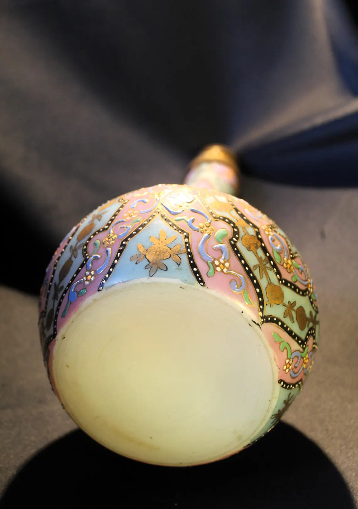 THOMAS WEBB, BUILBOUS VASE